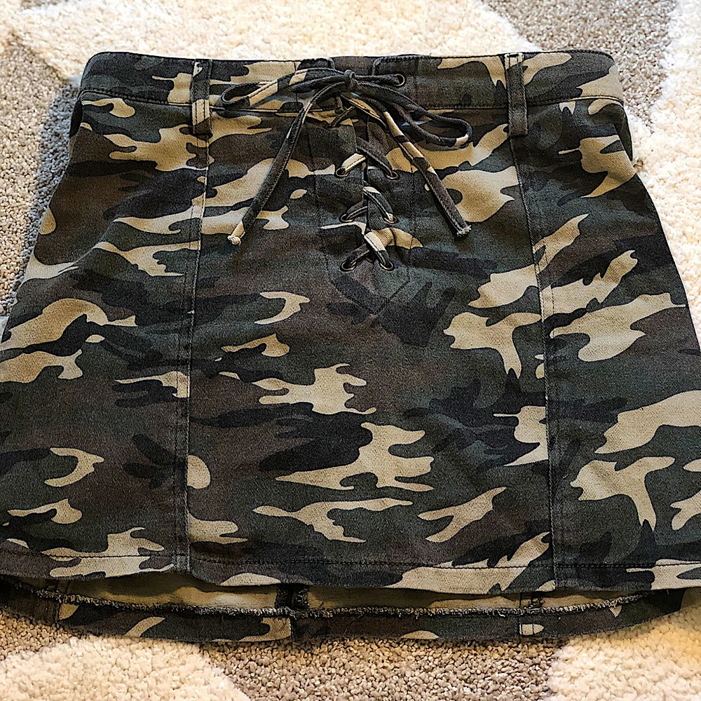 Forever 21 Camo Mini Skirt - Size M